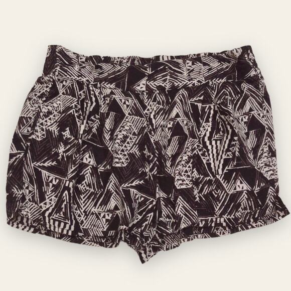 Urban Outfitters Black & White Boho Aztec Summer Shorts - Picture 1 of 6